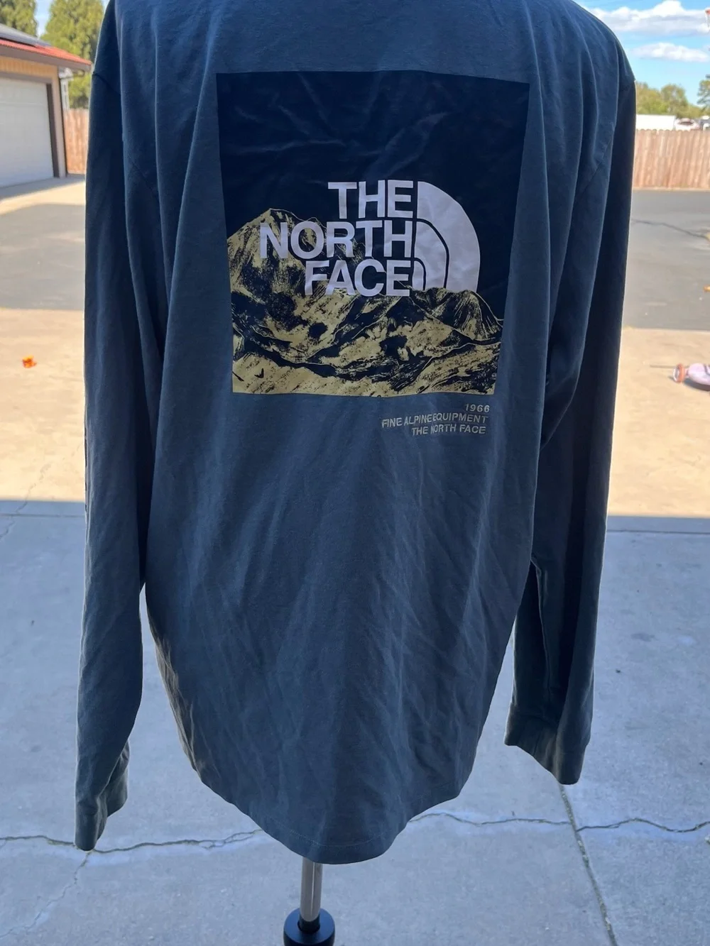 The north face men’s long sleeve logo play tee